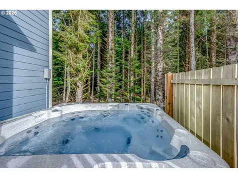 2442 SW Dune Avenue Lincoln City OR 97367