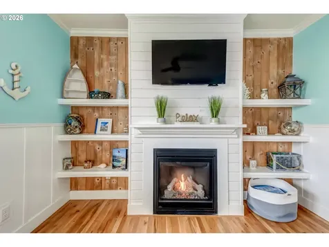 2442 SW Dune Avenue Lincoln City OR 97367