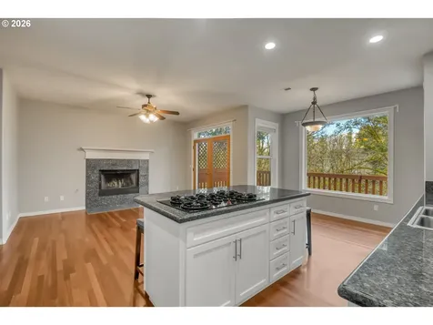 9583 NW Randall Lane Portland OR 97229