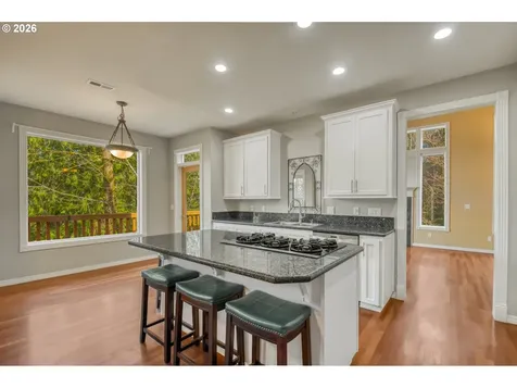 9583 NW Randall Lane Portland OR 97229