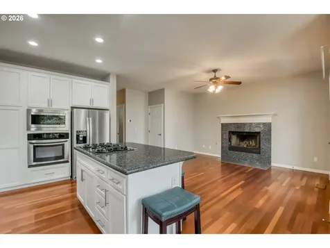 9583 NW Randall Lane Portland OR 97229