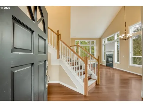 9583 NW Randall Lane Portland OR 97229