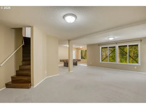9583 NW Randall Lane Portland OR 97229