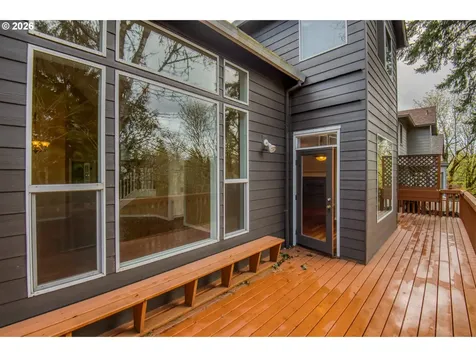 9583 NW Randall Lane Portland OR 97229