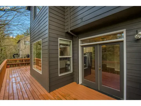 9583 NW Randall Lane Portland OR 97229