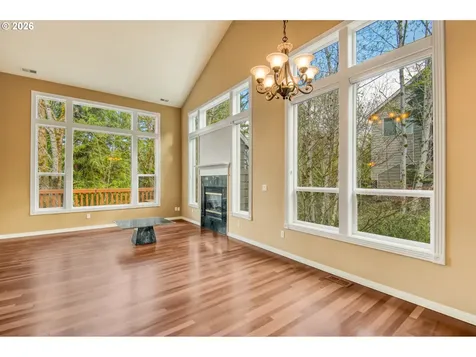 9583 NW Randall Lane Portland OR 97229