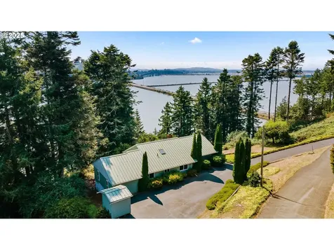 67182 W Westview Road North Bend OR 97459