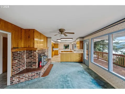 67182 W Westview Road North Bend OR 97459