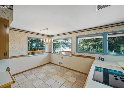 67182 W Westview Road North Bend OR 97459