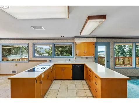 67182 W Westview Road North Bend OR 97459