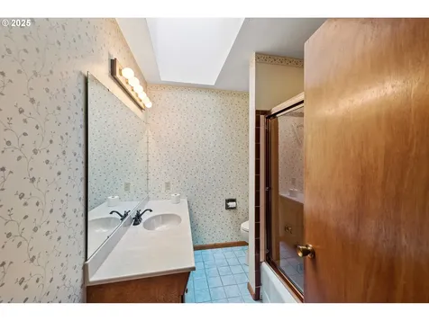 67182 W Westview Road North Bend OR 97459