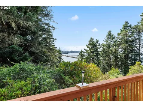67182 W Westview Road North Bend OR 97459