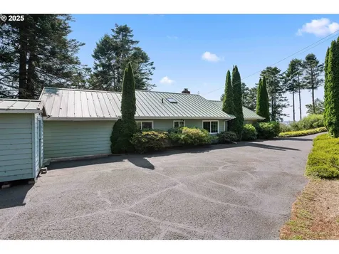67182 W Westview Road North Bend OR 97459