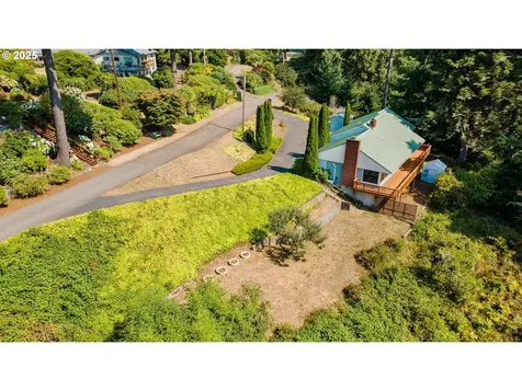 67182 W Westview Road North Bend OR 97459