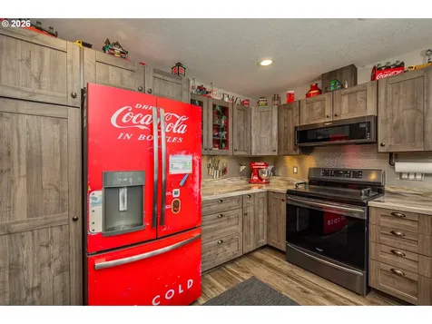 810 SW Wakeetum Street Waldport OR 97394