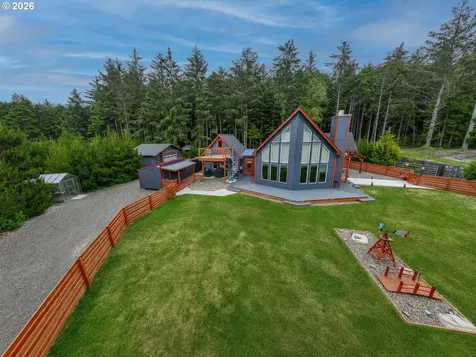 810 SW Wakeetum Street Waldport OR 97394