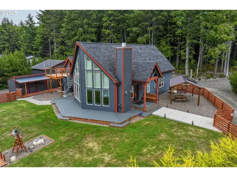 810 SW Wakeetum Street Waldport OR 97394