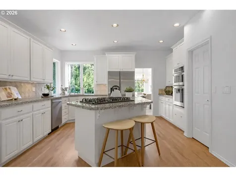 2250 River Heights Circle West Linn OR 97068