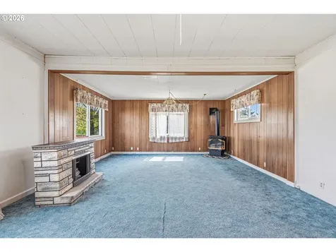 77 S Welcome Slough Road Cathlamet WA 98612