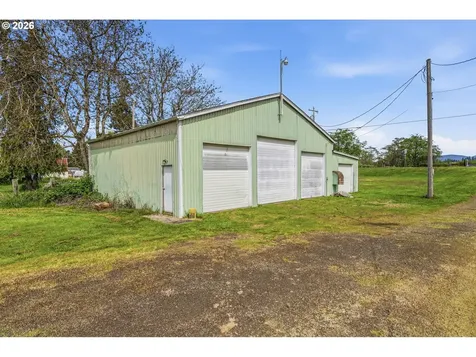 77 S Welcome Slough Road Cathlamet WA 98612