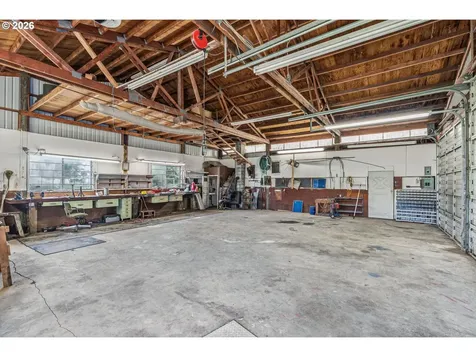 77 S Welcome Slough Road Cathlamet WA 98612