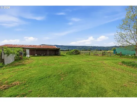 77 S Welcome Slough Road Cathlamet WA 98612