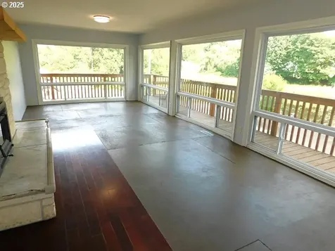 875 Park Drive Vernonia OR 97064