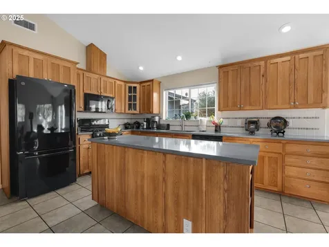 143 SW Birch Avenue Warrenton OR 97146