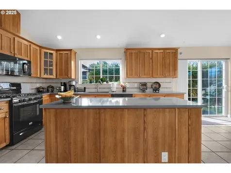 143 SW Birch Avenue Warrenton OR 97146