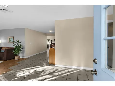 143 SW Birch Avenue Warrenton OR 97146