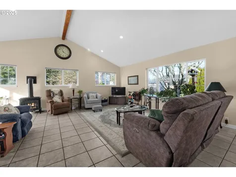 143 SW Birch Avenue Warrenton OR 97146