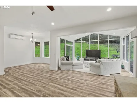 2549 Hazel Dell Road Castle Rock WA 98611