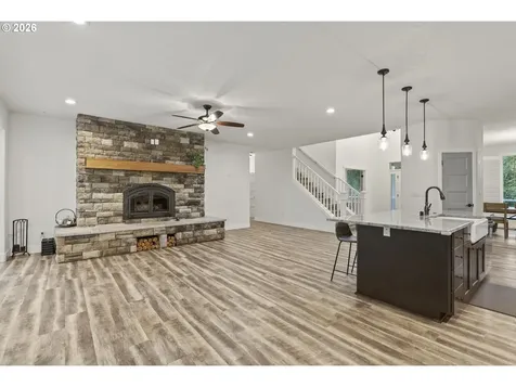 2549 Hazel Dell Road Castle Rock WA 98611