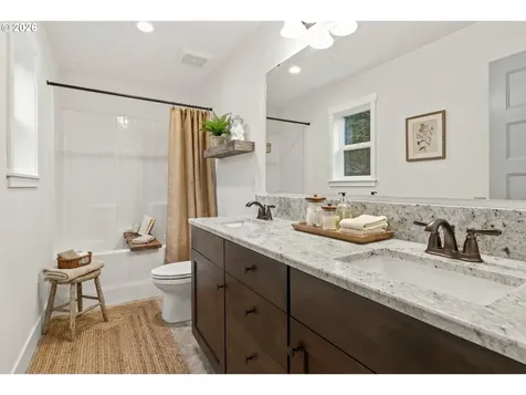 2549 Hazel Dell Road Castle Rock WA 98611