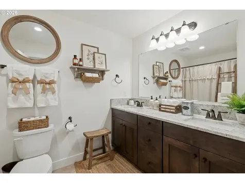 2549 Hazel Dell Road Castle Rock WA 98611