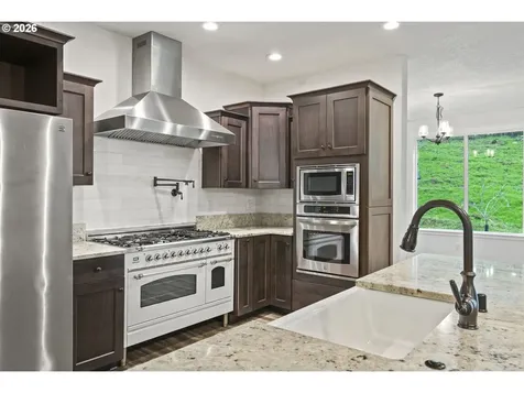 2549 Hazel Dell Road Castle Rock WA 98611