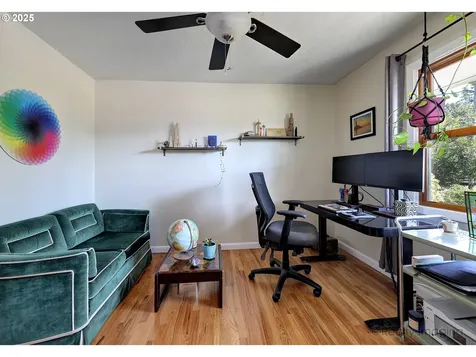 903 NE 127th Avenue Portland OR 97230