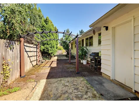 903 NE 127th Avenue Portland OR 97230