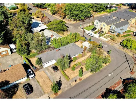 903 NE 127th Avenue Portland OR 97230