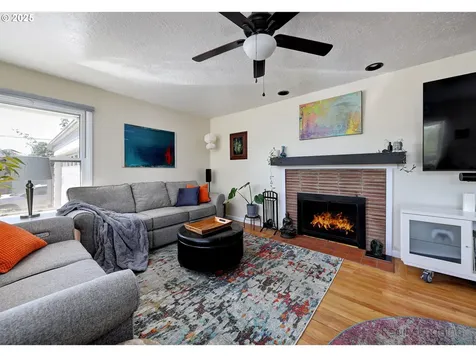 903 NE 127th Avenue Portland OR 97230