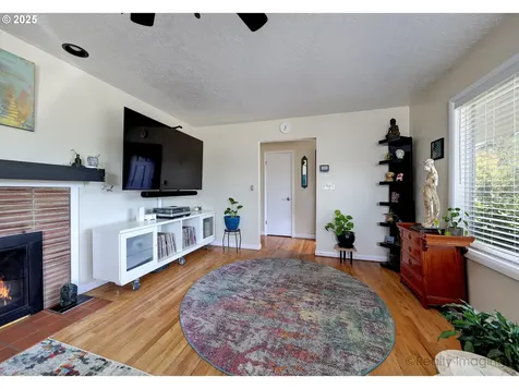 903 NE 127th Avenue Portland OR 97230
