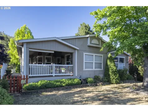 1525 Braunda Drive Roseburg OR 97471