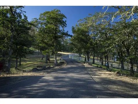 1525 Braunda Drive Roseburg OR 97471