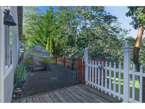 1525 Braunda Drive Roseburg OR 97471