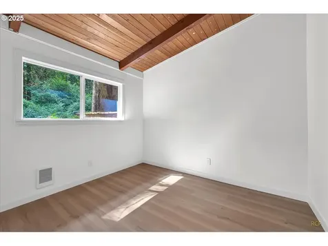 28881 SE Island Road Eagle Creek OR 97022