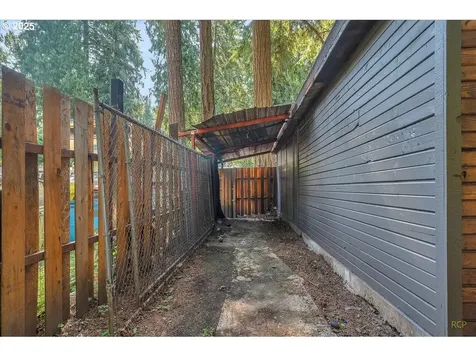 28881 SE Island Road Eagle Creek OR 97022