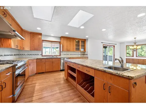 387 NE 15th Court Hillsboro OR 97124
