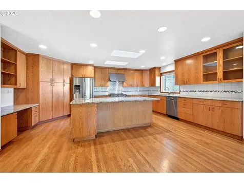387 NE 15th Court Hillsboro OR 97124