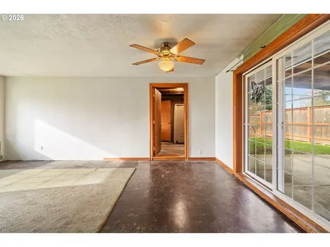 9011 NE Tillamook Street Portland OR 97220