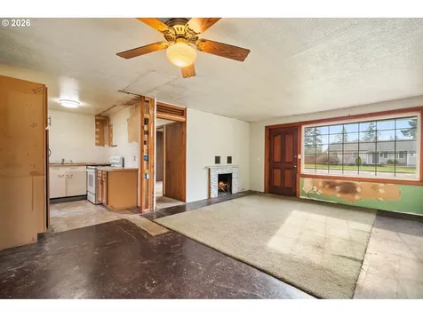 9011 NE Tillamook Street Portland OR 97220